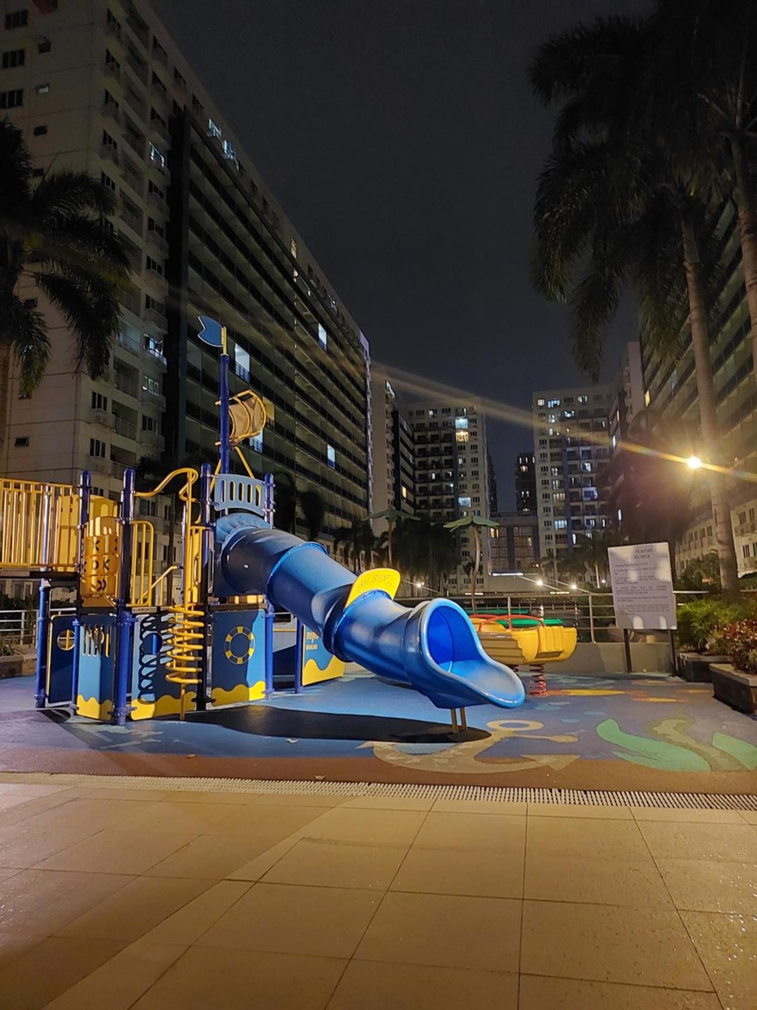 Sea Residences Moa Jaylord Place Manila Bagian luar foto