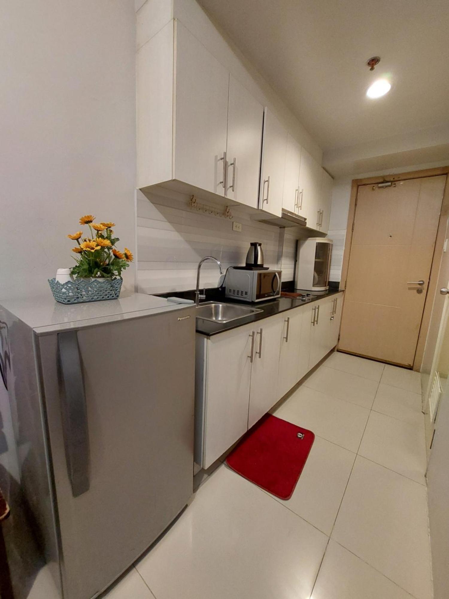 Sea Residences Moa Jaylord Place Manila Bagian luar foto