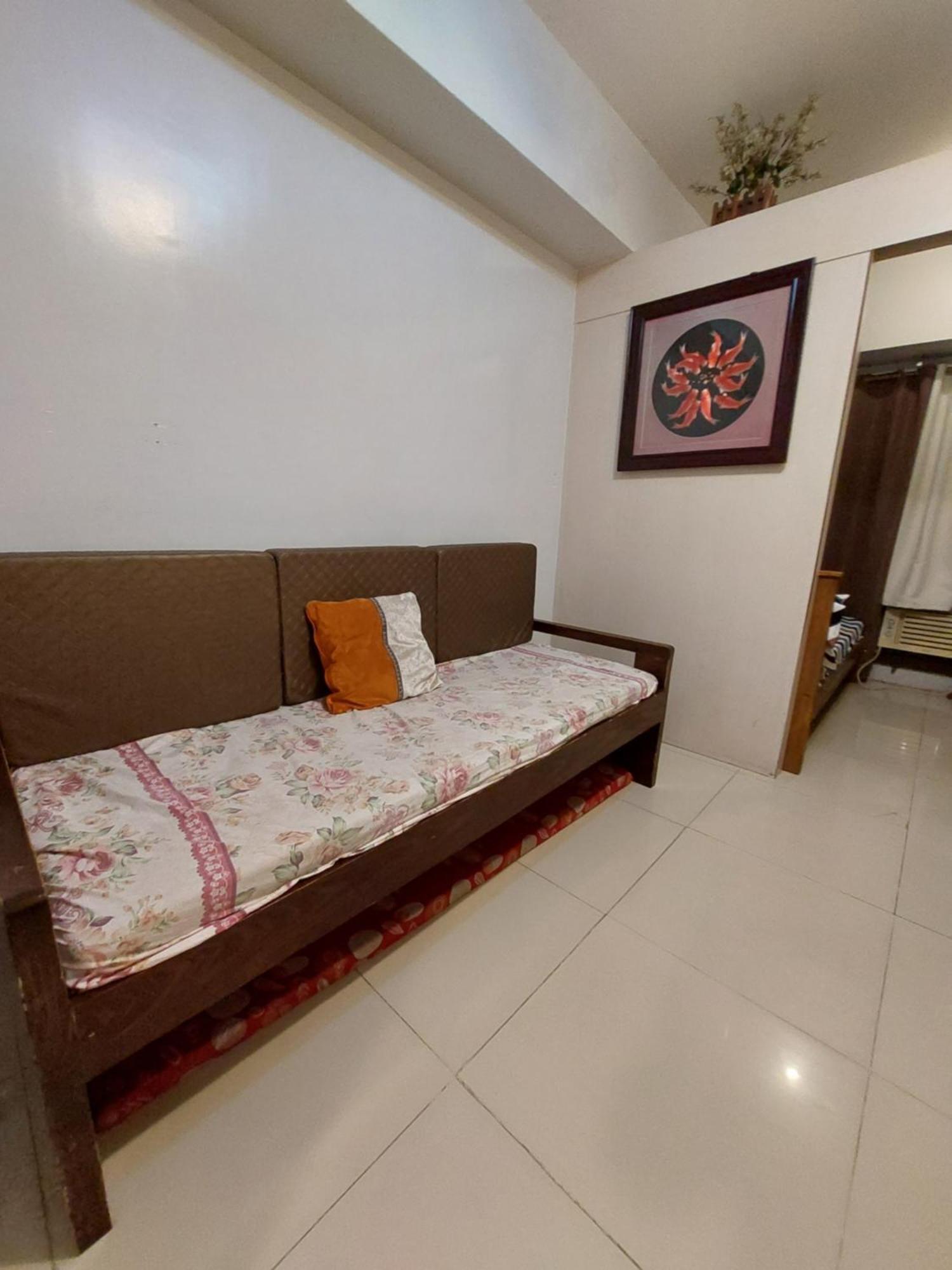 Sea Residences Moa Jaylord Place Manila Bagian luar foto